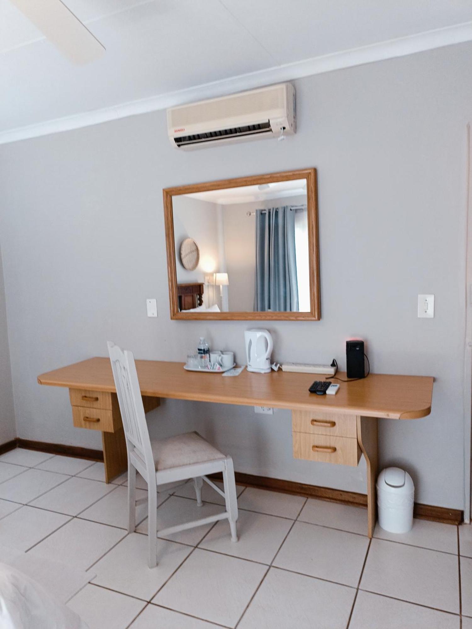 Pecan Farm Guesthouse Louis Trichardt Eksteriør bilde