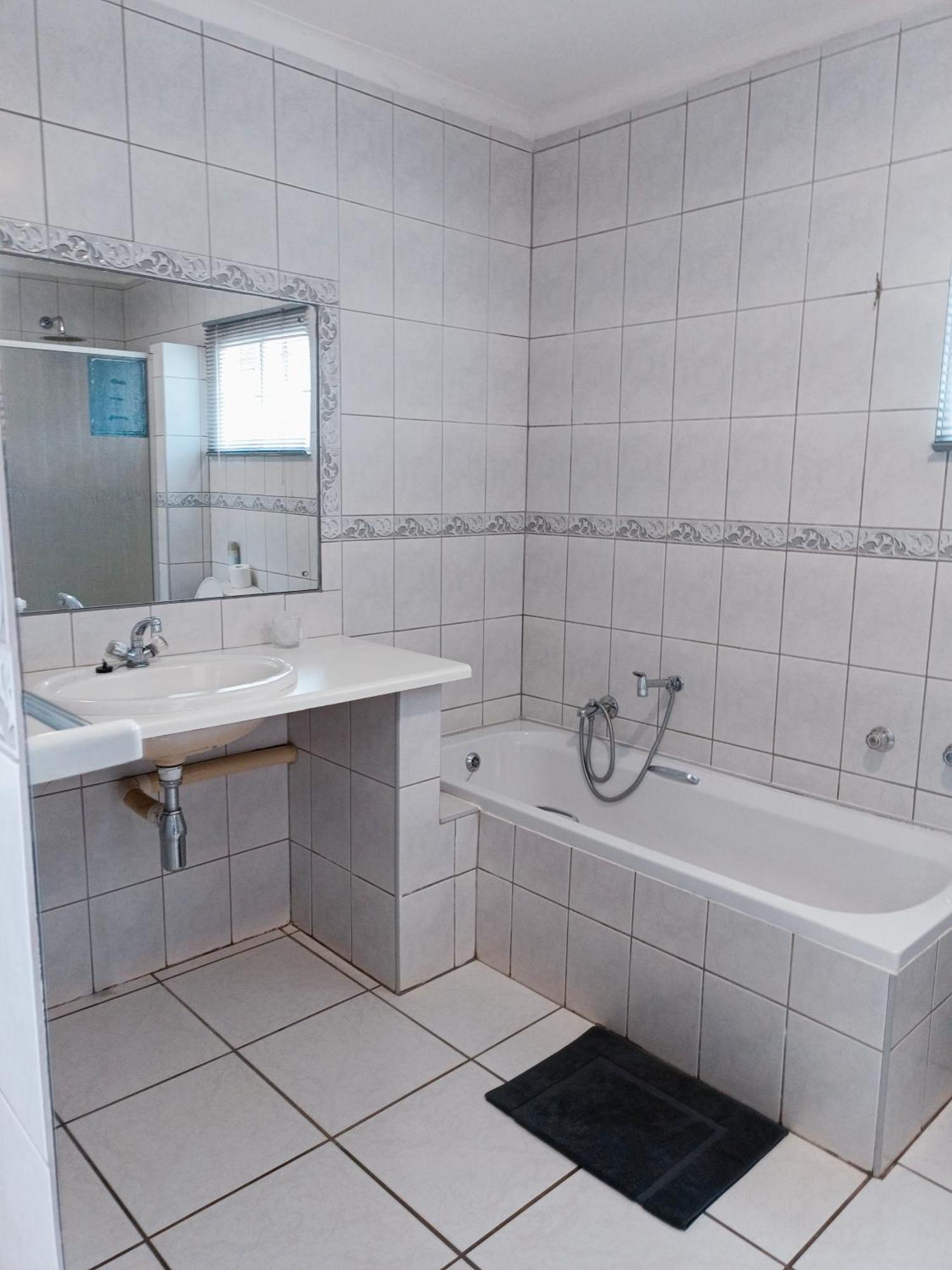 Pecan Farm Guesthouse Louis Trichardt Eksteriør bilde